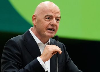 FIFA, rimosso Kevin Lamour dopo le critiche a Infantino